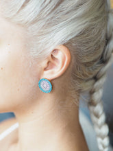 Load image into Gallery viewer, Sulo -nappikorvakorut